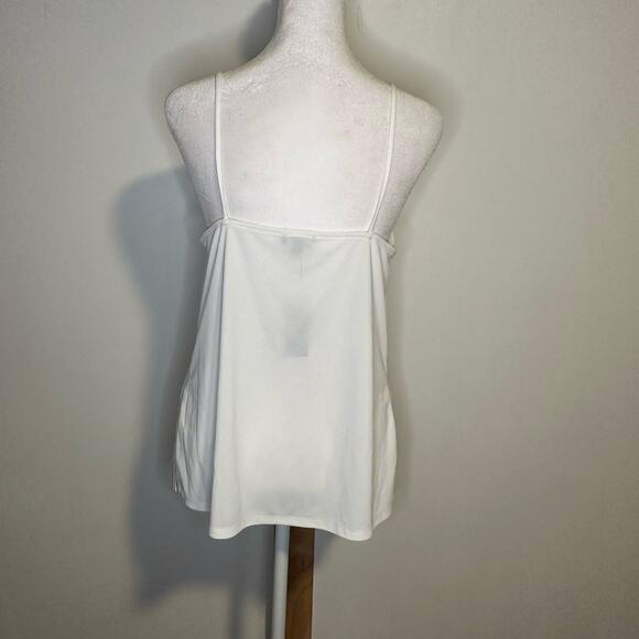 Express white accordion front v-neck tank top size M NWT - Picture 4 of 11